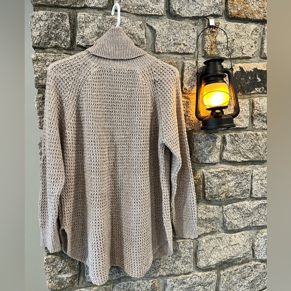 SHEIN LUNE Turtleneck Raglan Sleeve Curved Hem Sweater - size S - Picture 3 of 5